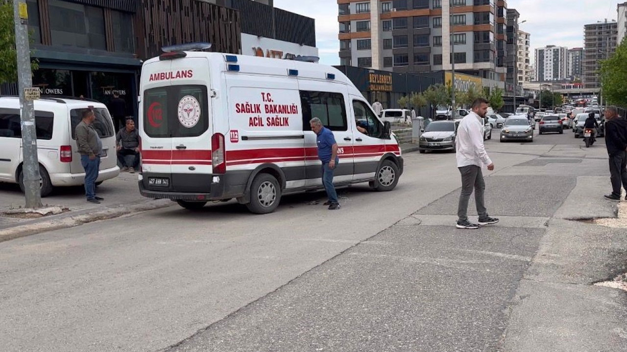 Gaziantep'te cam silerken 8'inci kattan düşen genç kız hayatını kaybetti