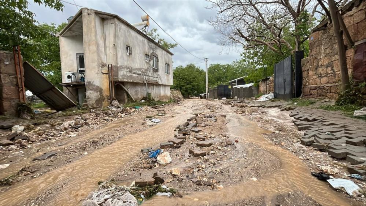 Şiddetli yağış sonrası facia yaşandı: Sel sularına kapılan k