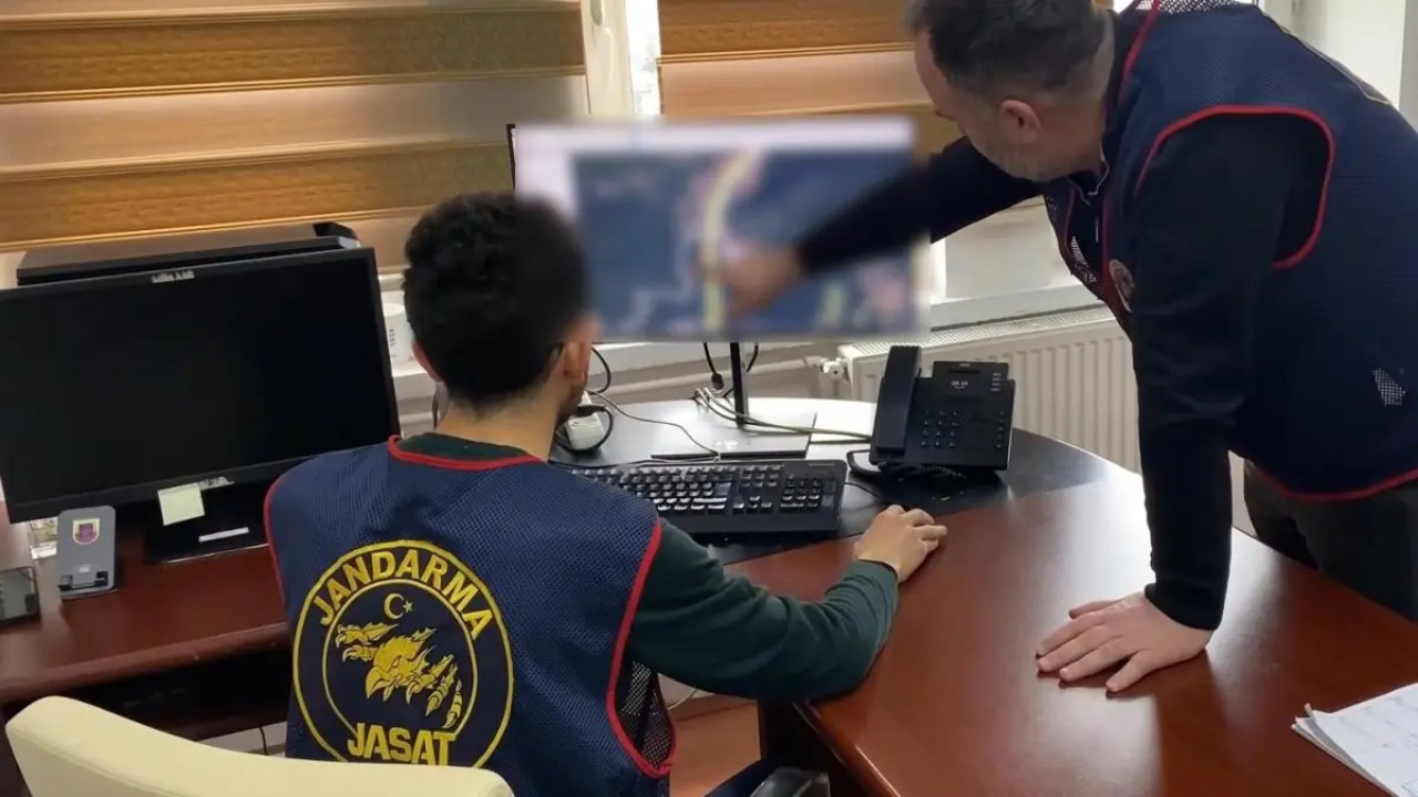 JASAT 19 yıllık düğümü çözdü: Genç kadının boynunu öz babası
