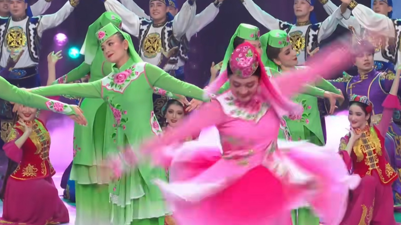 Bahar Esintisi Tianshan’ı Sarıyor, Kültürler Arasında Uyum P