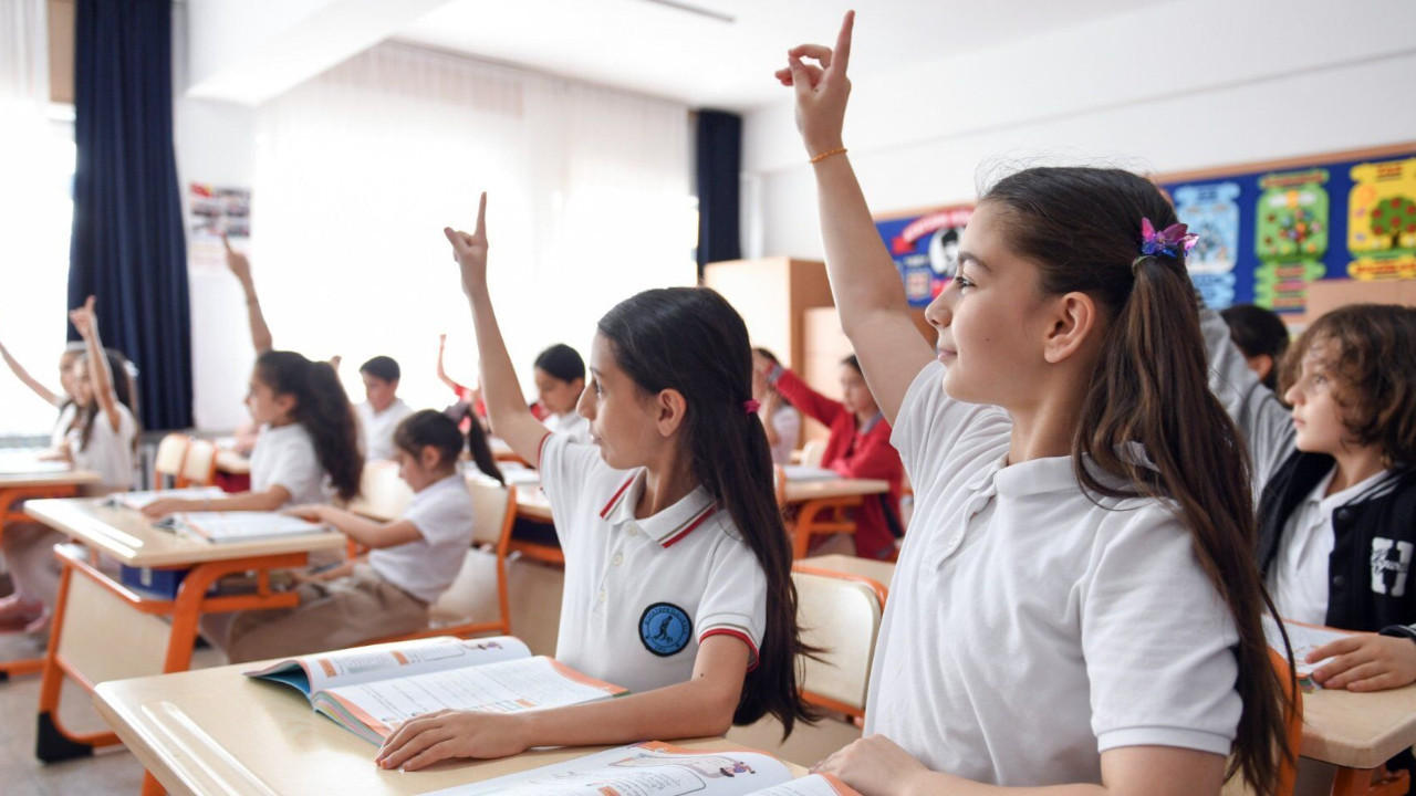 Okulların kapanış tarihi ve 2026 yaz tatili süresi belli old