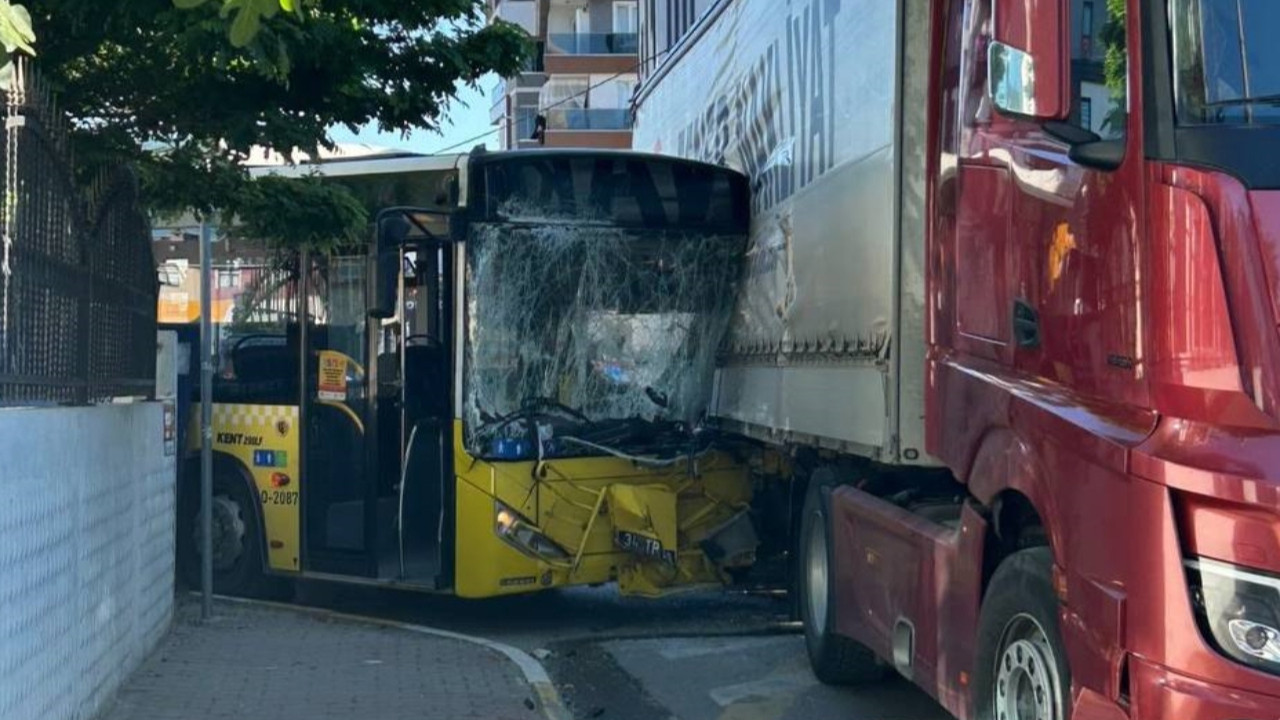 İstanbul'da feci kaza! İETT otobüsü ile tır çarpıştı: Yaralılar var