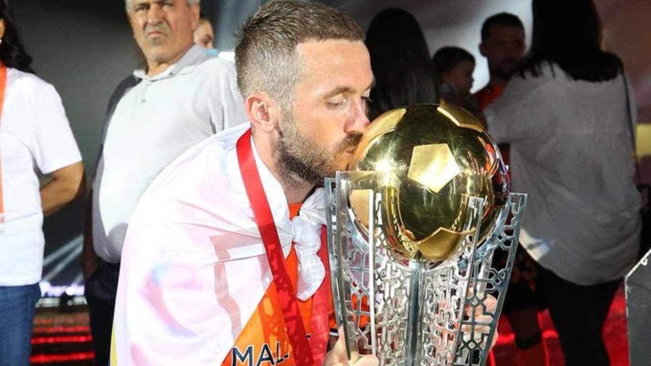 Edin Visca yeniden Başakşehir’de! 1 yıllık sözleşme imzalandı