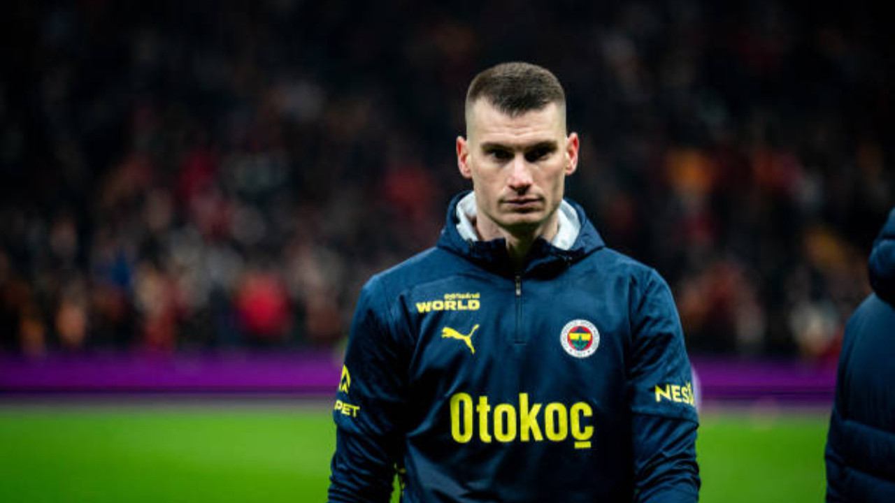 Fenerbahçe’nin yıldız kalecisi Barcelona’ya gidiyor!