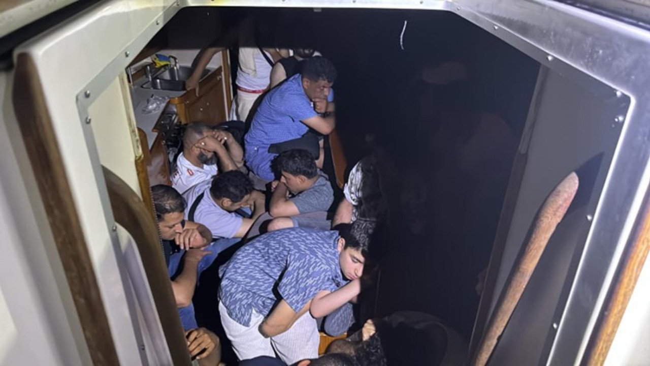 Muğla'da göçmen kaçakçılığı operasyonu: Yelkenli teknede 40 kişi yakalandı