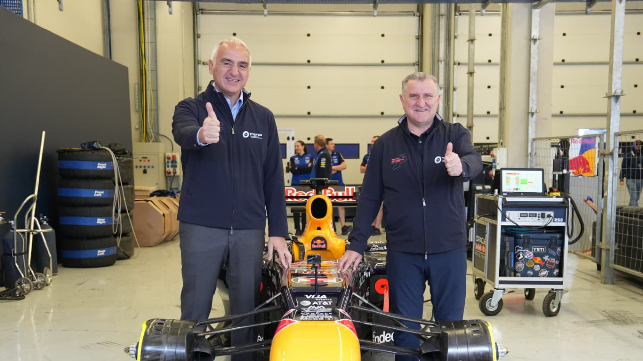 Bakan Ersoy müjdeyi verdi: İstanbul Park 2031'e kadar F1 takviminde