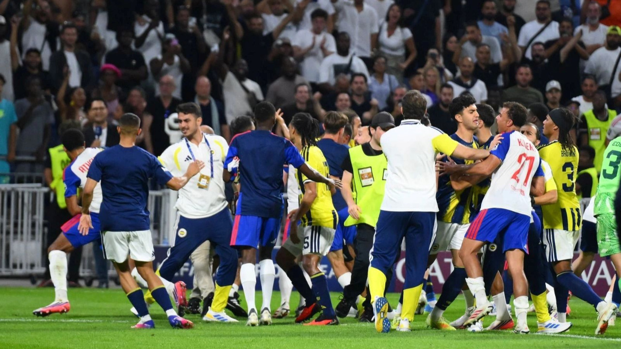 Fransa'da tarihi zafer sonrası skandal olaylar: Guendouzi'ye maç sonu saldırı girişimi! Fenerbahçe'den tokat gibi yanıt