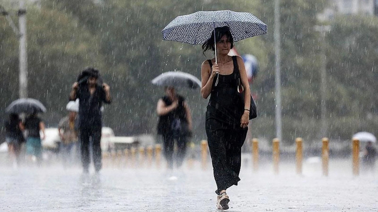 Meteoroloji Saat Verip Uyardı: İstanbul Dahil Çok Sayıda İlde Yağış ve Fırtına!