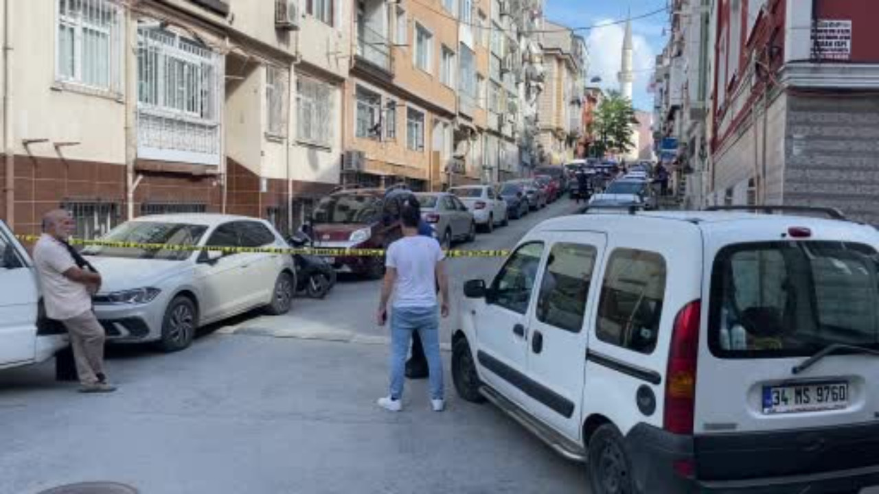 Fatih'te dehşet! Emekli polis memuru, eşi ve çocuğunu öldürüp intihar etti