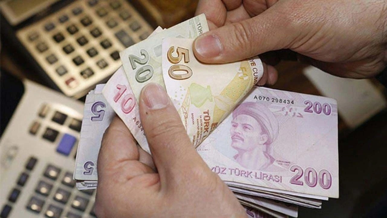 Ocak 2027 emekli ve memur zammında ilk rakamlar! Merkez Bankası enflasyon tahminini yükseltti: İşte yeni maaşlar
