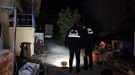 Evinin bahçesinde silahlı saldırıya uğradı