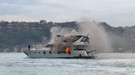 İstanbul Boğazı'nda korku dolu anlar! Deniz ortasında alevler yükseldi