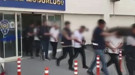 Kanuna aykırı park parası alan valeler ve değnekçiler yakalandı