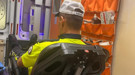 Dur ihtarına uymadı, motoru polisin üstüne sürdü!