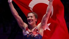Yedi kez Avrupa şampiyonu Yasemin Adar Yiğit minderde veda etti