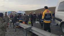 Katliam gibi kaza: Çok sayıda ölü ve yaralı var