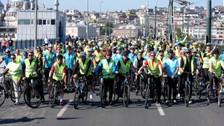 İstanbul'da Yeşilayın bisiklet turunda sağlıklı yaşam için pedal çevrildi