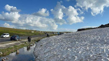 Ardahan’da Temmuz ortasında kar: Sıcaktan bunalanlar Bülbülan Yaylası’na akın etti