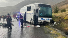 Sivas’ta yolcu otobüsü devrildi: 3 ölü, 24 yaralı!