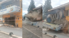 Balıkesir Sındırgı’da deprem sonrası ağır hasarlı bina yıkıldı! Çökme anı kamerada