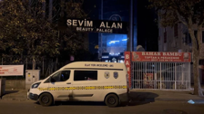 Güzellik merkezine silahlı saldırı! Fenomen ismin iş yerini hedef aldılar