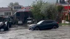 Bolu'yu sel aldı! Caddeler göle döndü, iş yerlerini su bastı