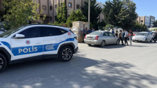 Konya&rsquo;da sokak ortasında dehşet! Husumetlisini g&ouml;ğs&uuml;nden bı&ccedil;akladı