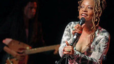 Grammy ödüllü sanatçı Cassandra Wilson'dan acı haber geldi!