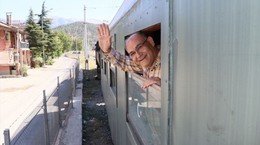 Atatürk'ü 100 yıl önce Pozantı'ya getiren buharlı kara tren yeninden Pozantı'da