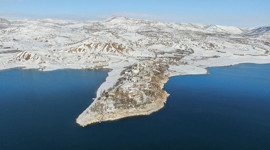 Şanlıurfa'da Takoran Vadisi beyaza büründü