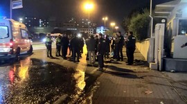 İstanbul'da metrobüs kazası: Yüzlerce vatandaş yürüyor