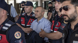 Eski vali Tuncay Sonel ve iki polis 6 ayrı suçtan tutuklandı