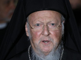 Bartholomeos ekümenik sıfatını kullandı!
