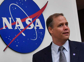 Eski NASA Başkanı: ABD Ay yarışını kaybedebilir