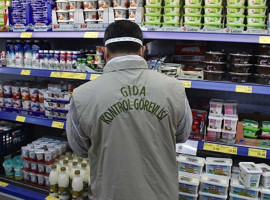 Çayda boya, pekmezde şeker, peynirde bitkisel yağ!