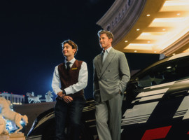 Brad Pitt ve George Russell yeni AMG GT 4-Kapı Coupe için bir araya geldi