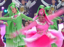 Bahar Esintisi Tianshan’ı Sarıyor, Kültürler Arasında Uyum Parlıyor