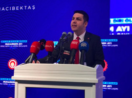 "Alevi de biziz Sünni de biziz, hepimiz Türk milletiyiz"