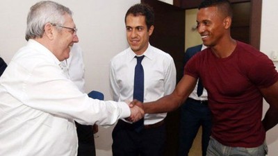 Nani, Aziz Yıldırım ile görüştü