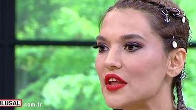 SON DAKİKA HABERLERİ! Demet Akalın'ın voleybol mesajı sonrası tepkiler art arda geliyor! "Yazdıkları yüzünden Türkçeyi unuttum"
