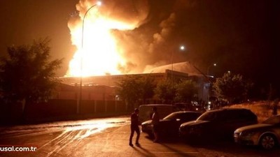 Gaziantep'te boya fabrikasında yangın