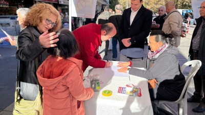 Vatan Partisi'nden "DEM Parti Kapatılsın" imza kampanyası: Vatandaşların ilgisi yoğun