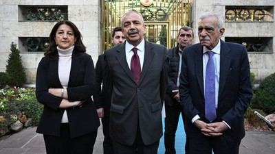 Yeni açılım sürecinde "15 Şubat" propagandası devreye sokuldu