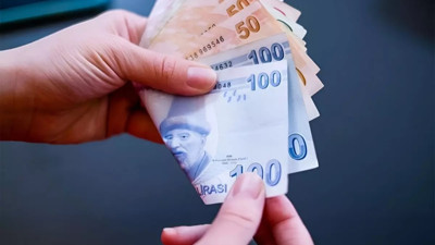 Emeklilere müjde: Bayram ikramiyesi 4 bin liraya yükseltildi!