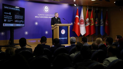 Yunan askerlerinin hakaretine TSK'dan tepki: Böyle davranışlar göremezsiniz