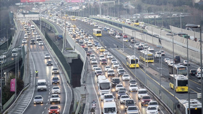 Son dakika... İstanbul'da trafik kilit! Yoğunluk yaşanan bölgelere dikkat...