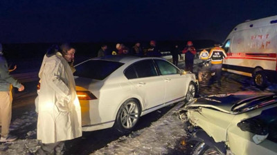 Aksaray'da zincirleme trafik kazası: 15 kişi yaralandı!