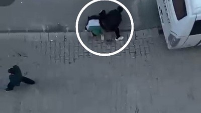 Elinde torpil patlayan çocuğun kolu parçalandı