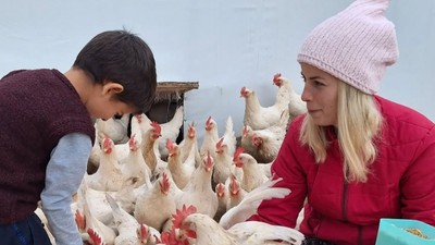 Aşçılıktan çiftçiliğe: Burdur’da yumurta üretimiyle başarıya ulaştılar