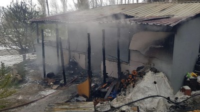Tavuk çiftliği evinde çıkan yangında 2 çocuk hayatını kaybetti
